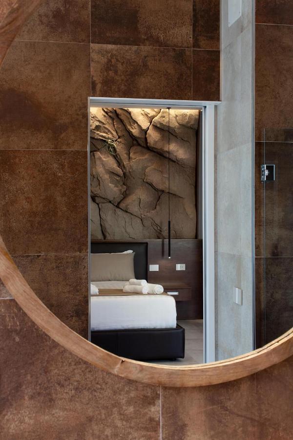 Palazzo Ferrucci Luxury Suites Кальярі Екстер'єр фото