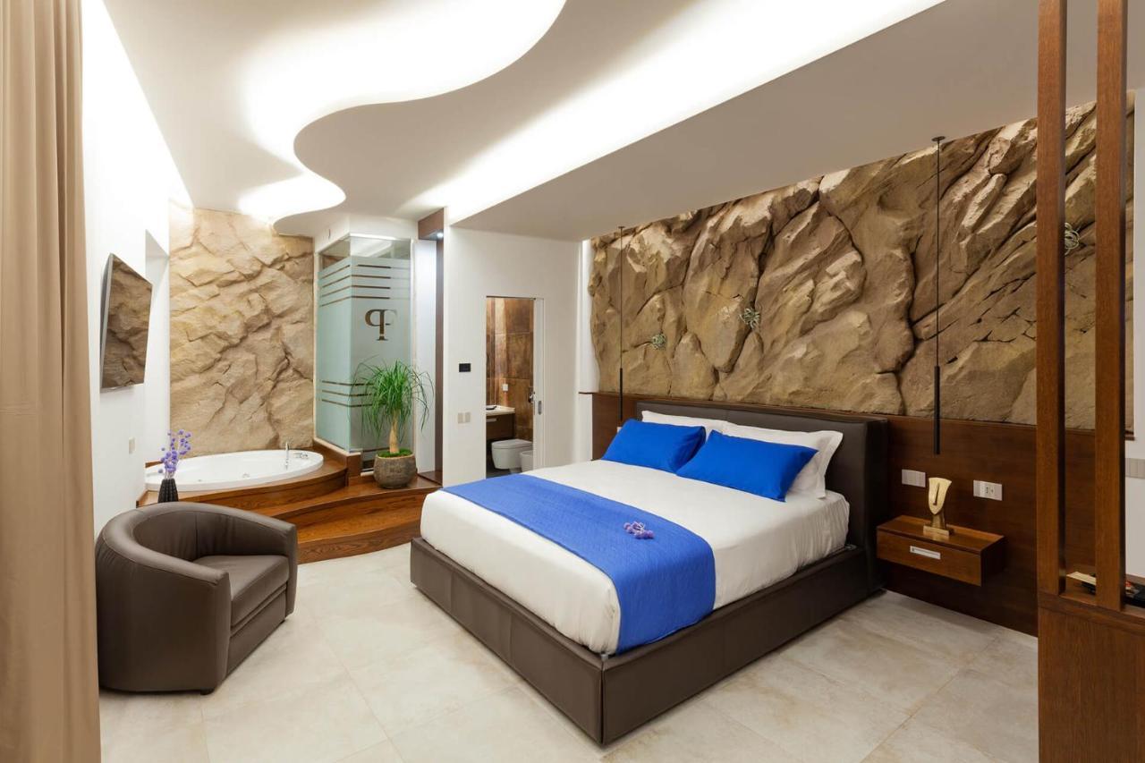 Palazzo Ferrucci Luxury Suites Кальярі Екстер'єр фото