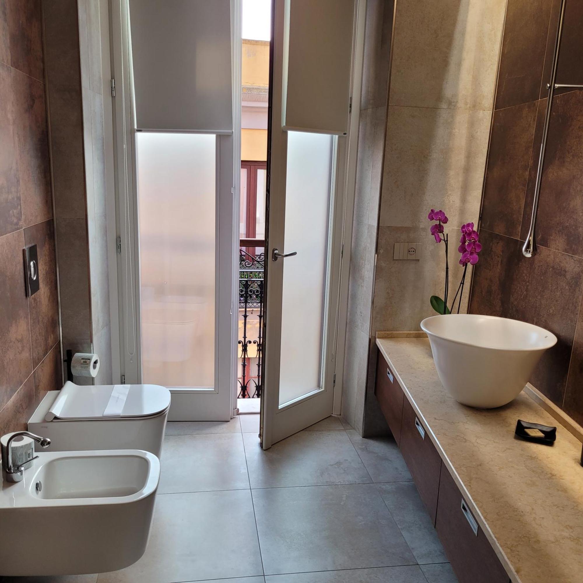 Palazzo Ferrucci Luxury Suites Кальярі Екстер'єр фото