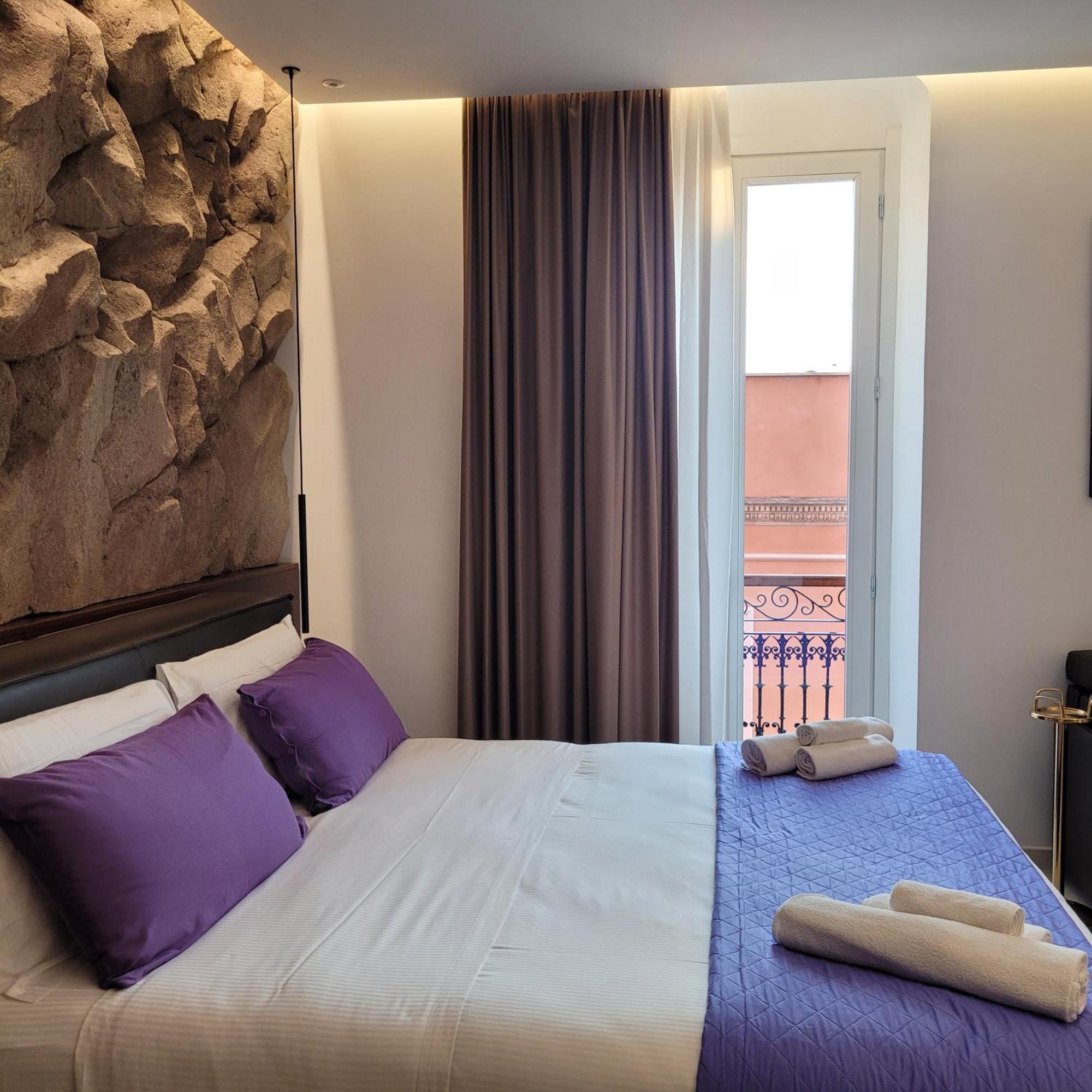 Palazzo Ferrucci Luxury Suites Кальярі Екстер'єр фото